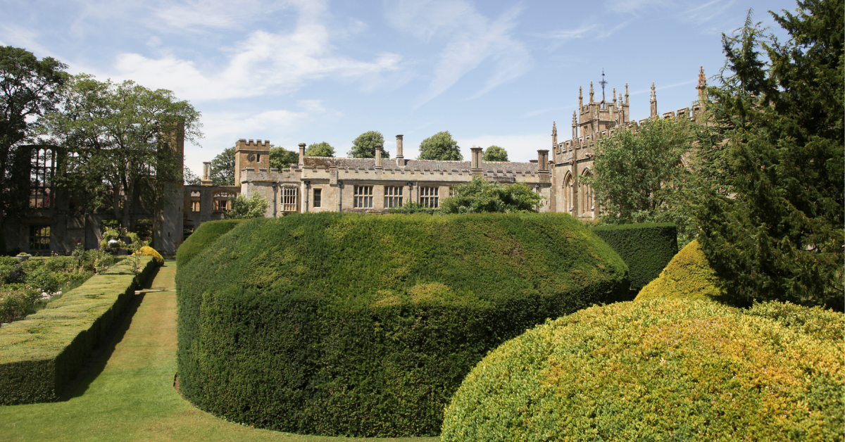Sudeley castle grounds dog walk
